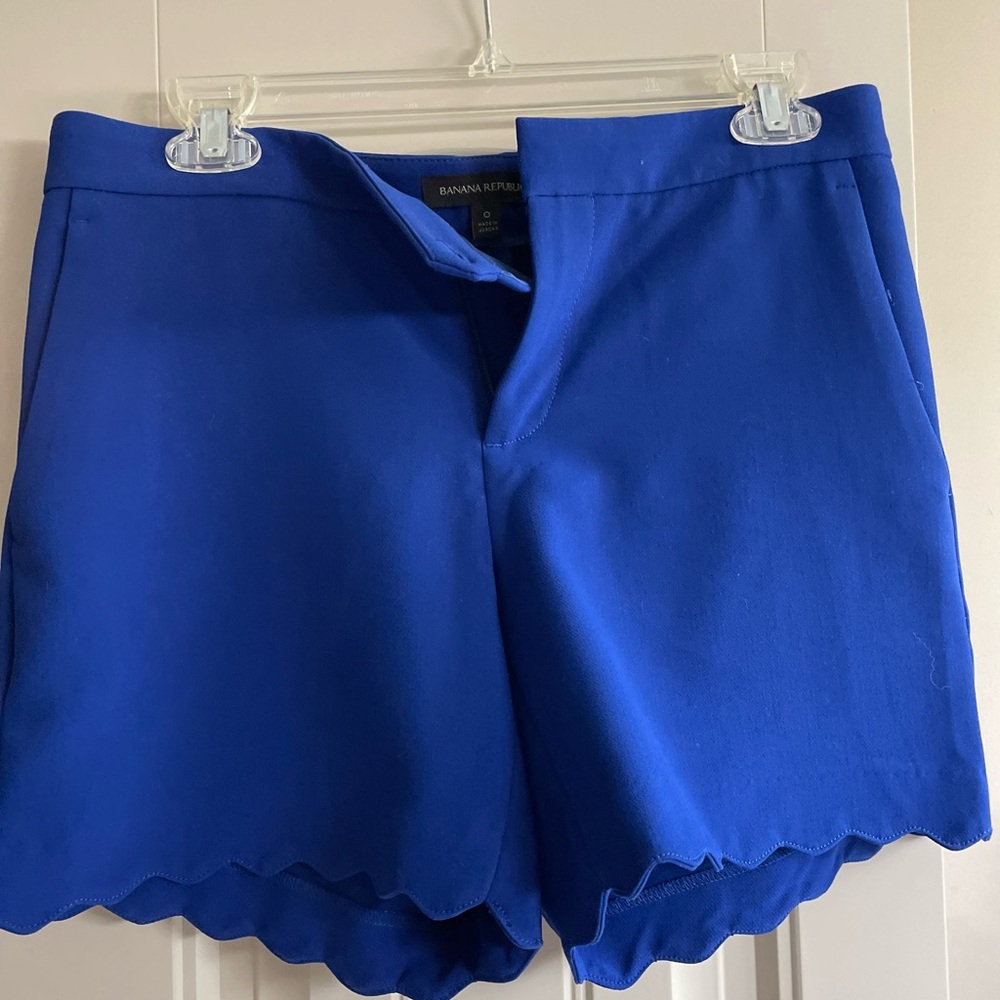 Banana Republic Women's Blue Scallop Hem Shorts